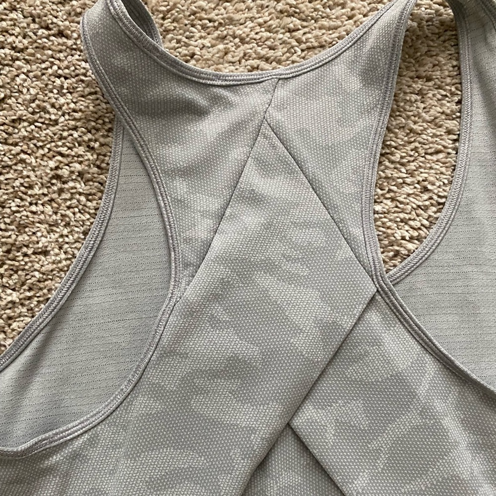 Lululemon Top - Picture 3 of 6